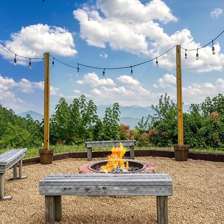 Breathtaking View, Hot Tub, 1089 Of Free Attraction Tickets For Each Paid Day, Dollywood And More! Sevierville Extérieur photo